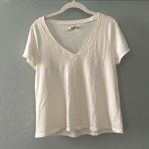 Never worn Madewell soft fade cotton v-neck crop tee